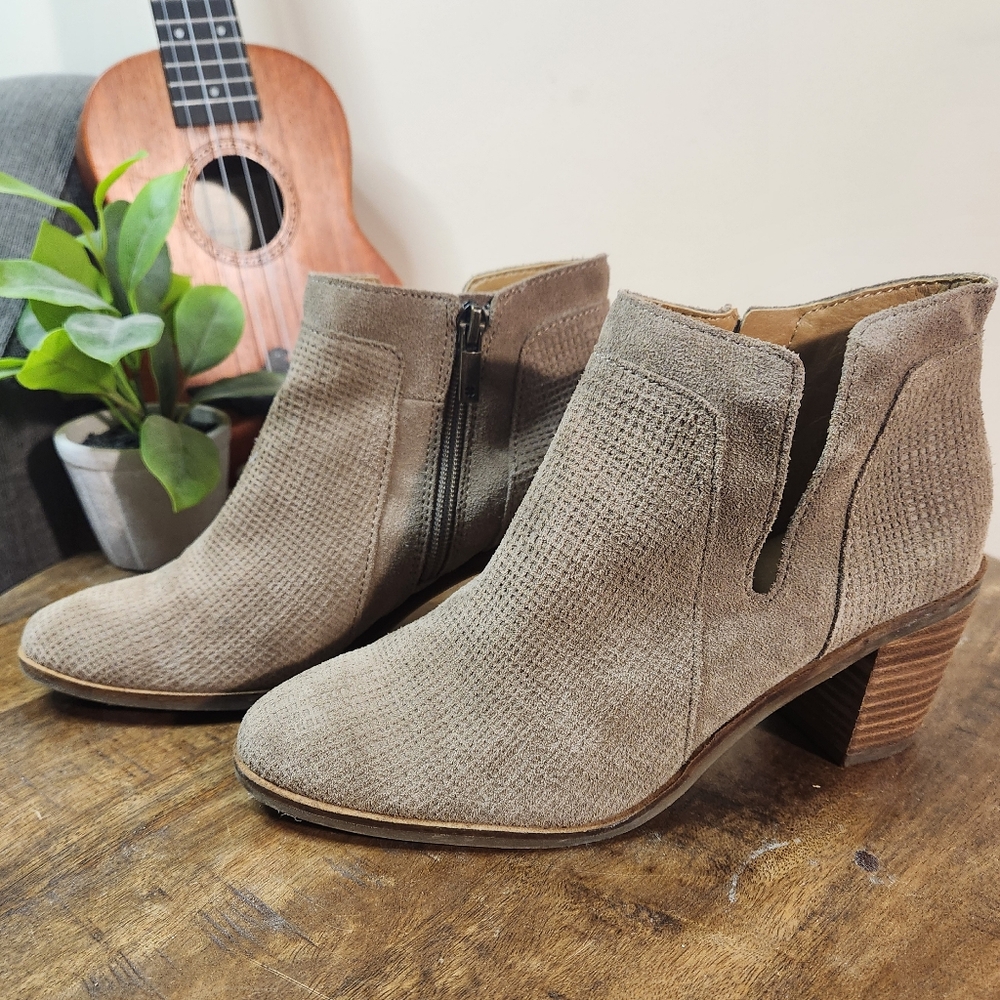 Lucky Brand Women's Taupe Ankle Booties